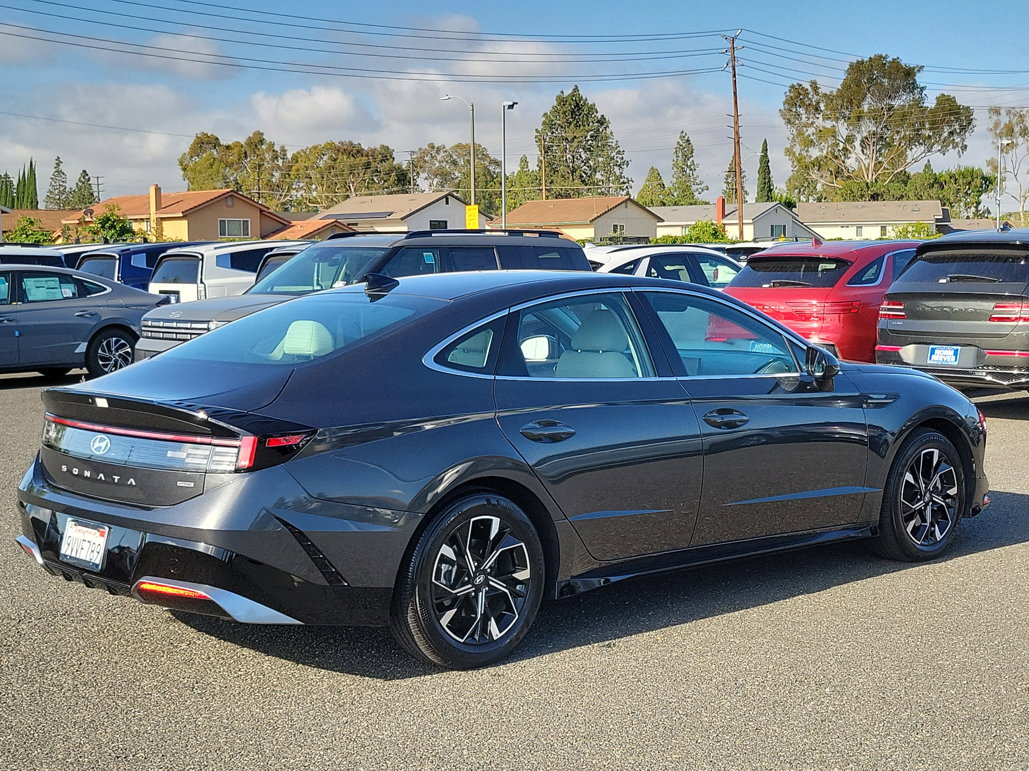 Certified 2025 Hyundai Sonata SEL AWD/4WD image 5