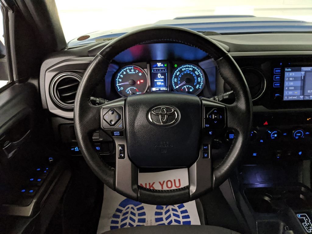 Used 2018 Toyota Tacoma TRD Sport image 16