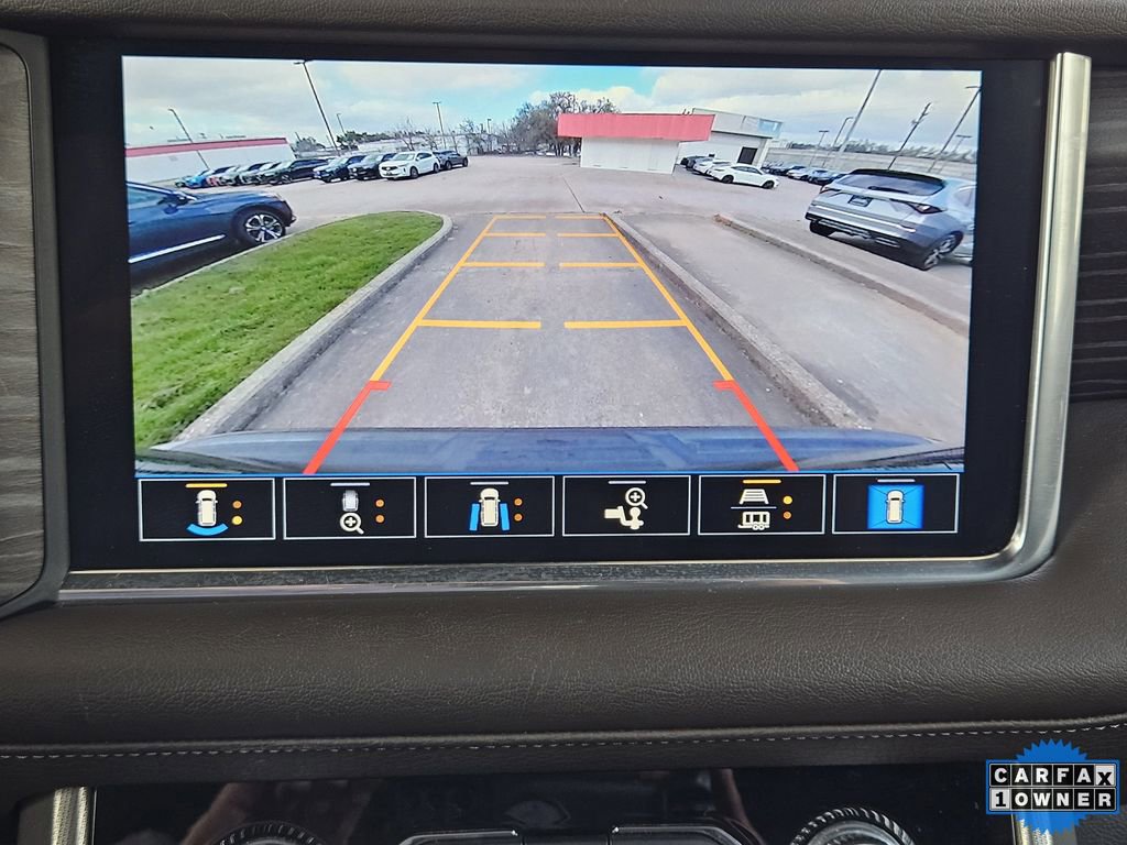 Used 2021 GMC Yukon XL Denali w/ Denali Premium Package image 19