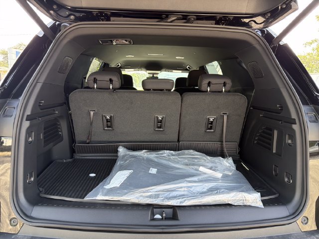New 2026 Chevrolet Traverse LT w/ Driver Confidence Package FWD image 11
