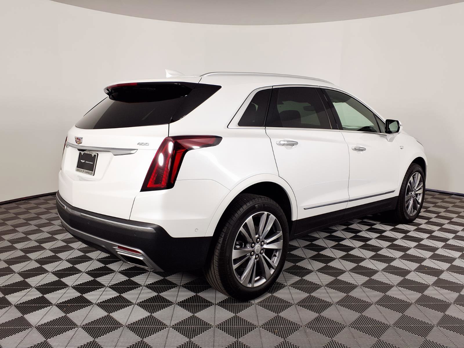 Used 2024 Cadillac XT5 Premium Luxury w/ Technology Package image 4