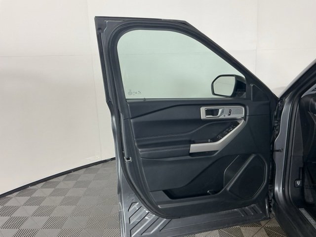 Used 2024 Ford Explorer Limited image 13