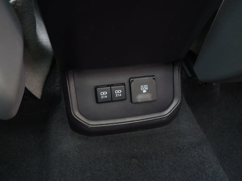 Used 2021 Toyota Highlander Platinum AWD/4WD image 46