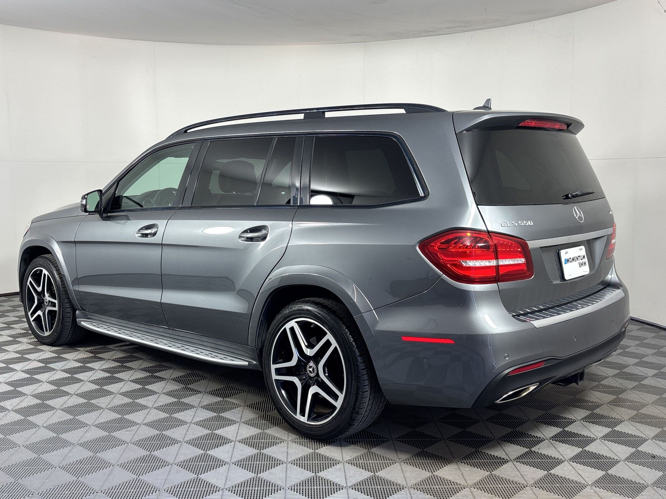 Used 2018 Mercedes-Benz GLS 550 4MATIC image 3