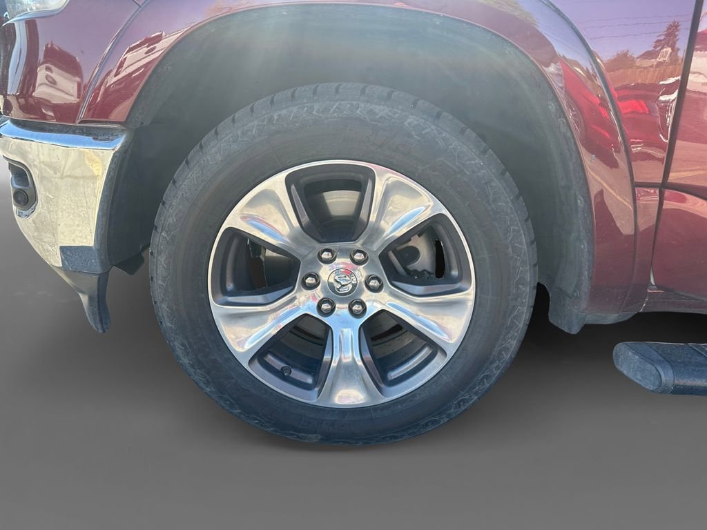 Used 2019 RAM 1500 Laramie AWD/4WD image 16