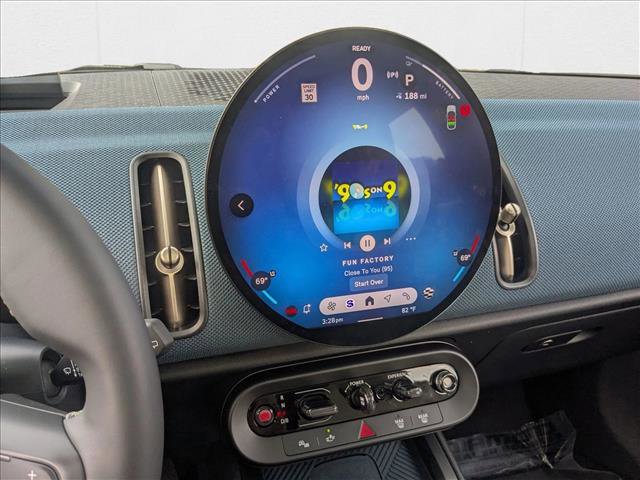 Certified 2025 MINI Cooper Countryman SE image 10