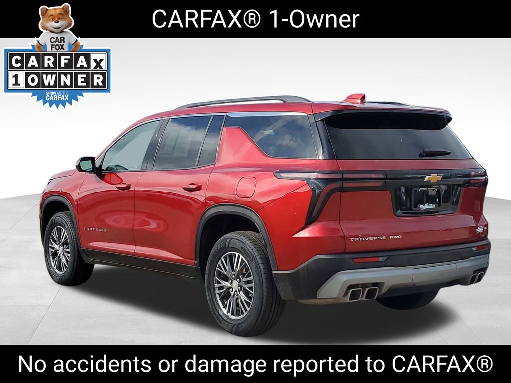 Used 2024 Chevrolet Traverse LT w/ Trailering Package image 4