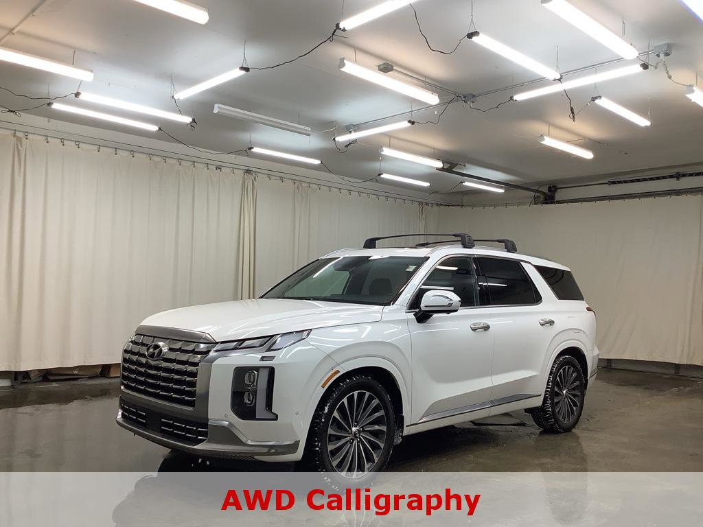Used 2023 Hyundai Palisade Calligraphy image 1