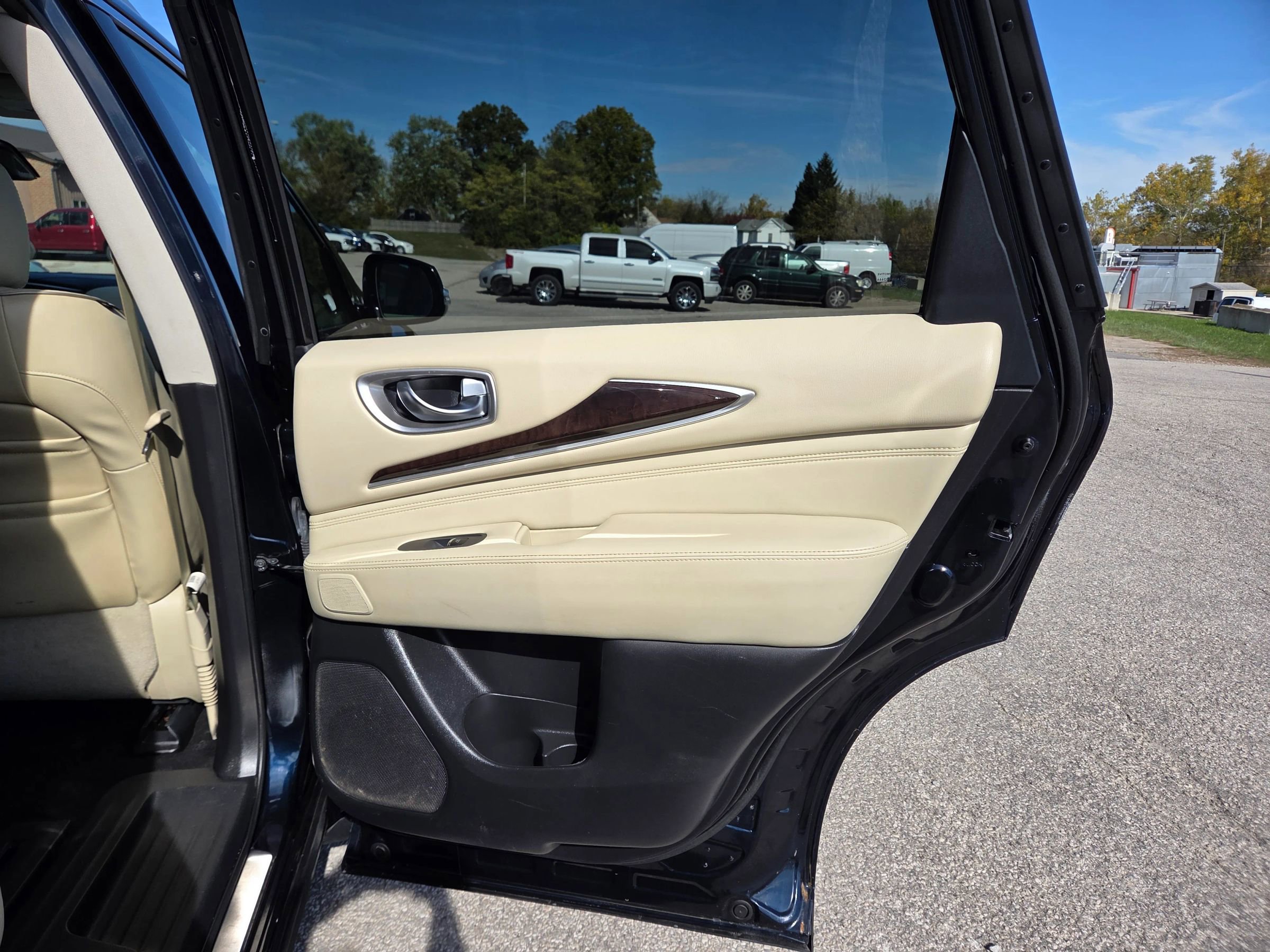 Used 2018 INFINITI QX60 Luxe w/ Deluxe Technology Package image 20