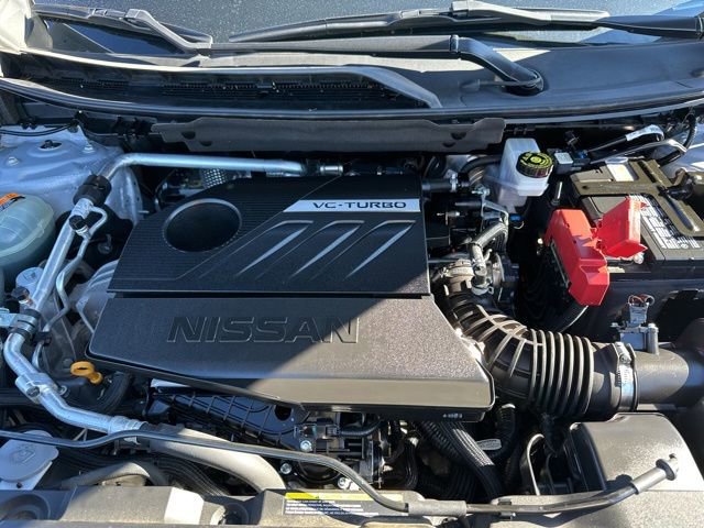 Used 2024 Nissan Rogue SV image 33