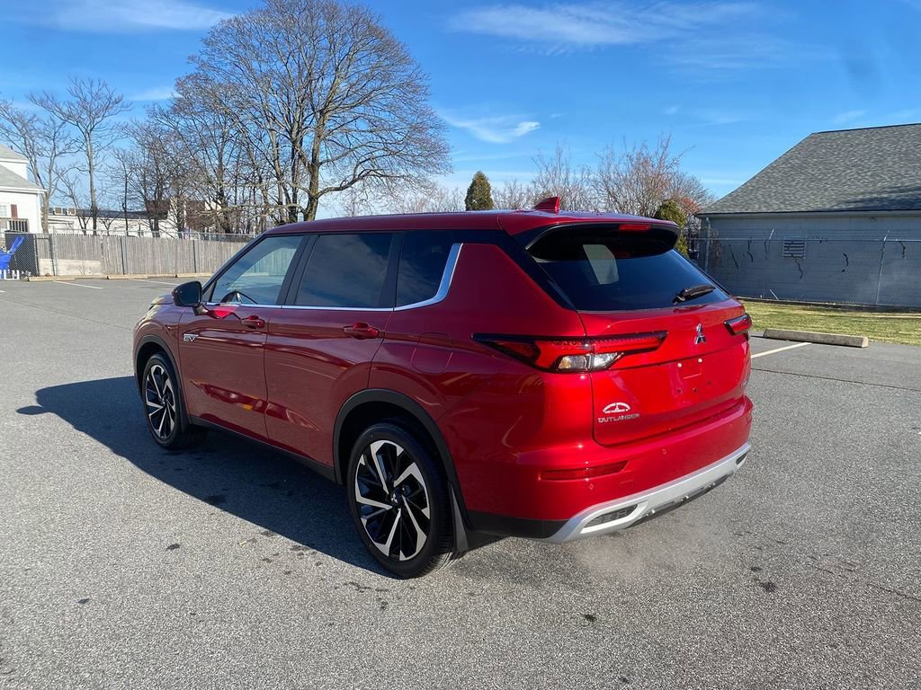 New 2025 Mitsubishi Outlander SE image 8