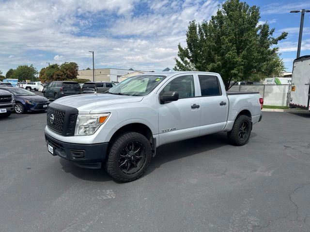 Used 2017 Nissan Titan S AWD/4WD image 3