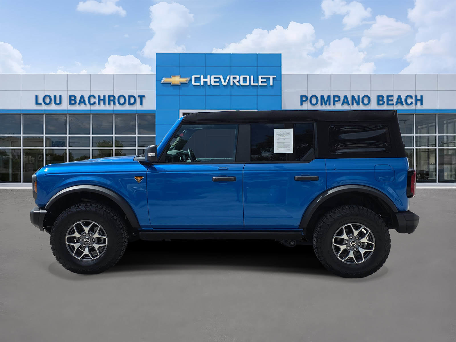 Used 2023 Ford Bronco Badlands AWD/4WD image 4