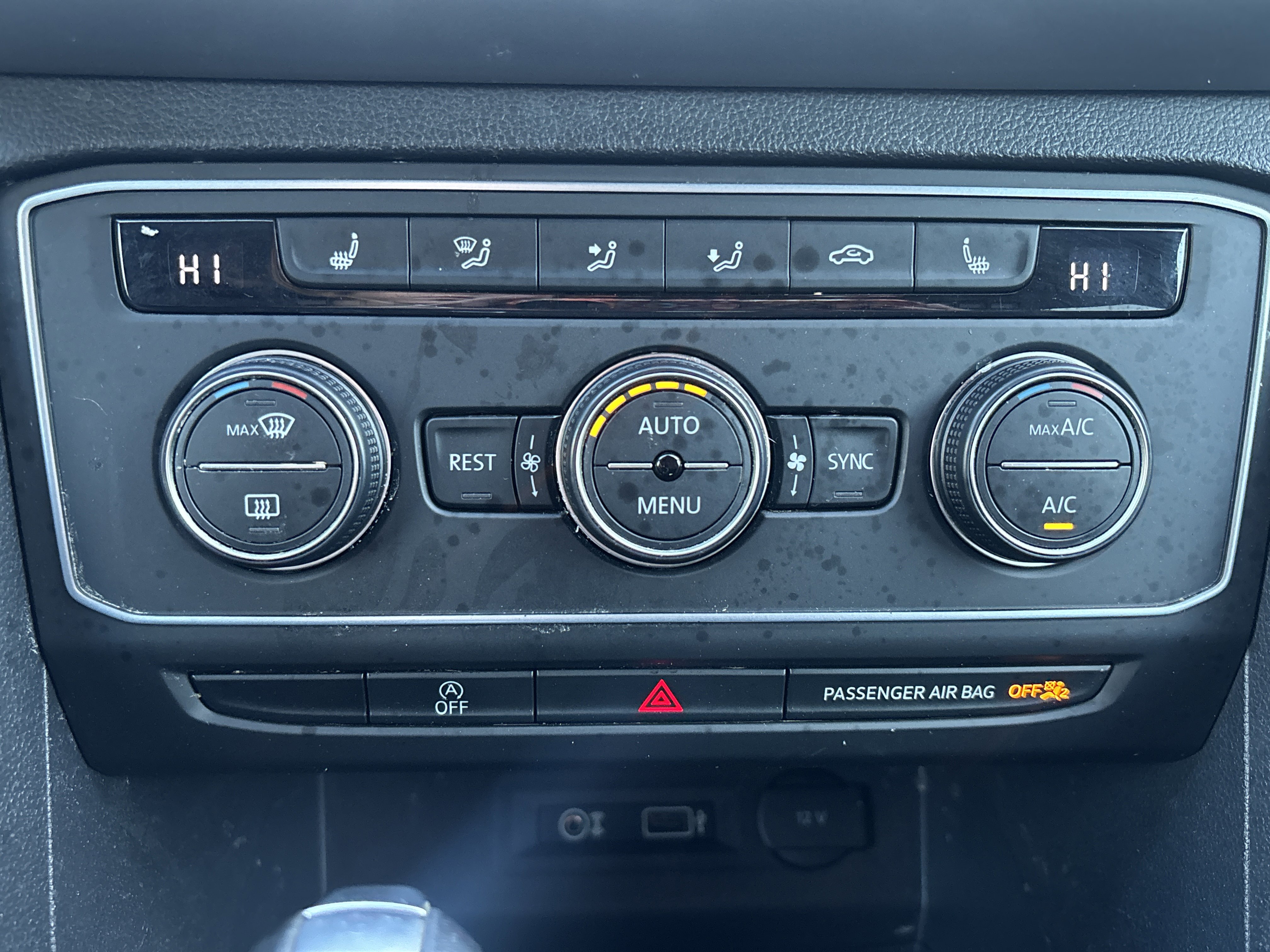 Used 2018 Volkswagen Atlas SE image 25