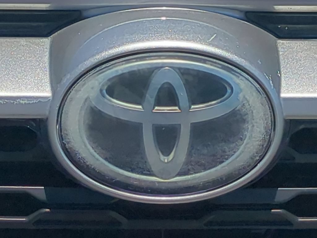 Used 2020 Toyota RAV4 XLE AWD/4WD image 31