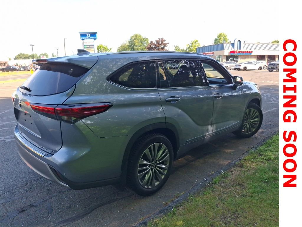 Used 2021 Toyota Highlander Platinum AWD/4WD image 5