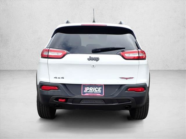 Used 2016 Jeep Cherokee Trailhawk AWD/4WD image 3