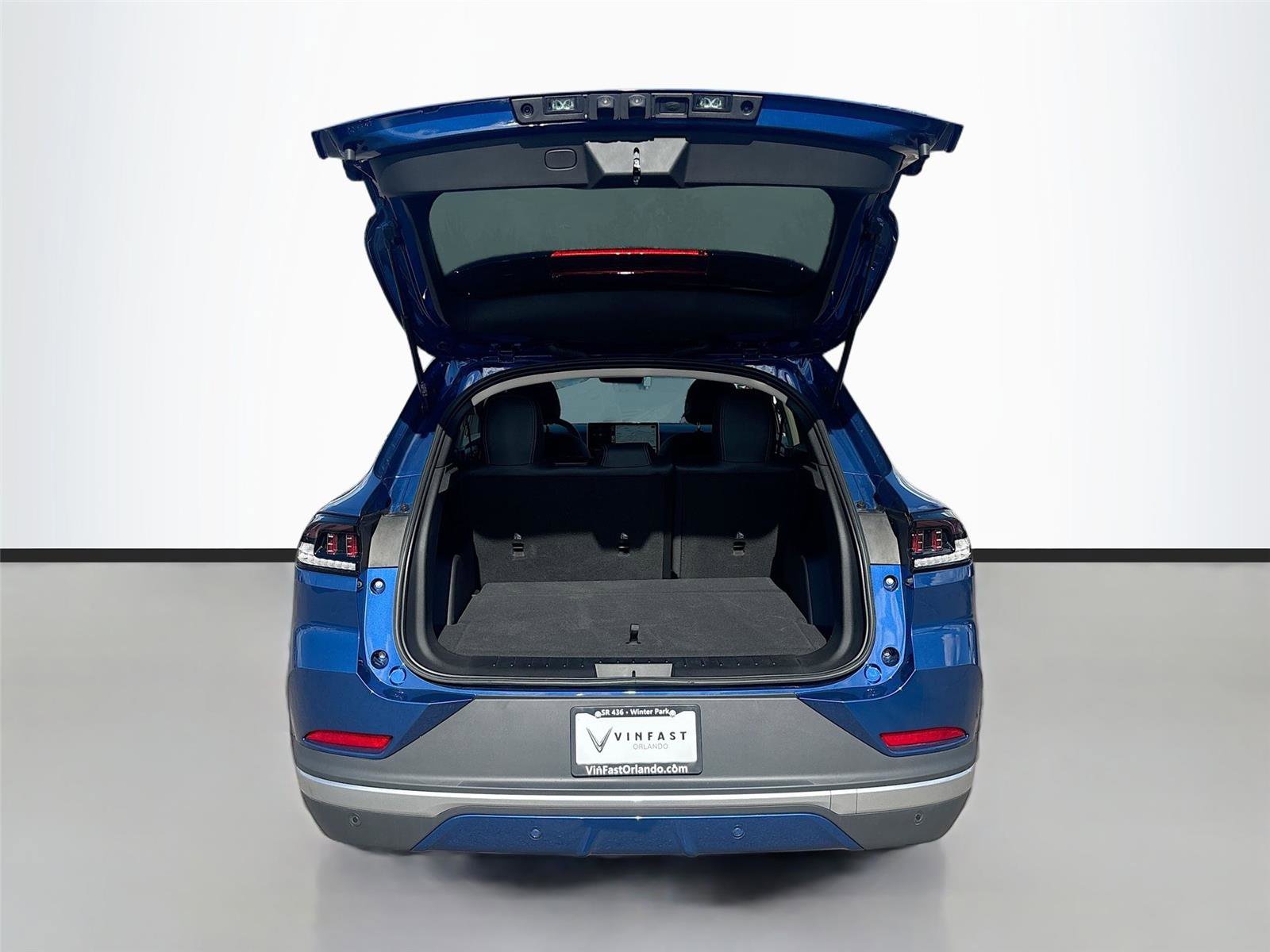 New 2025 VinFast VF 8 Eco image 26