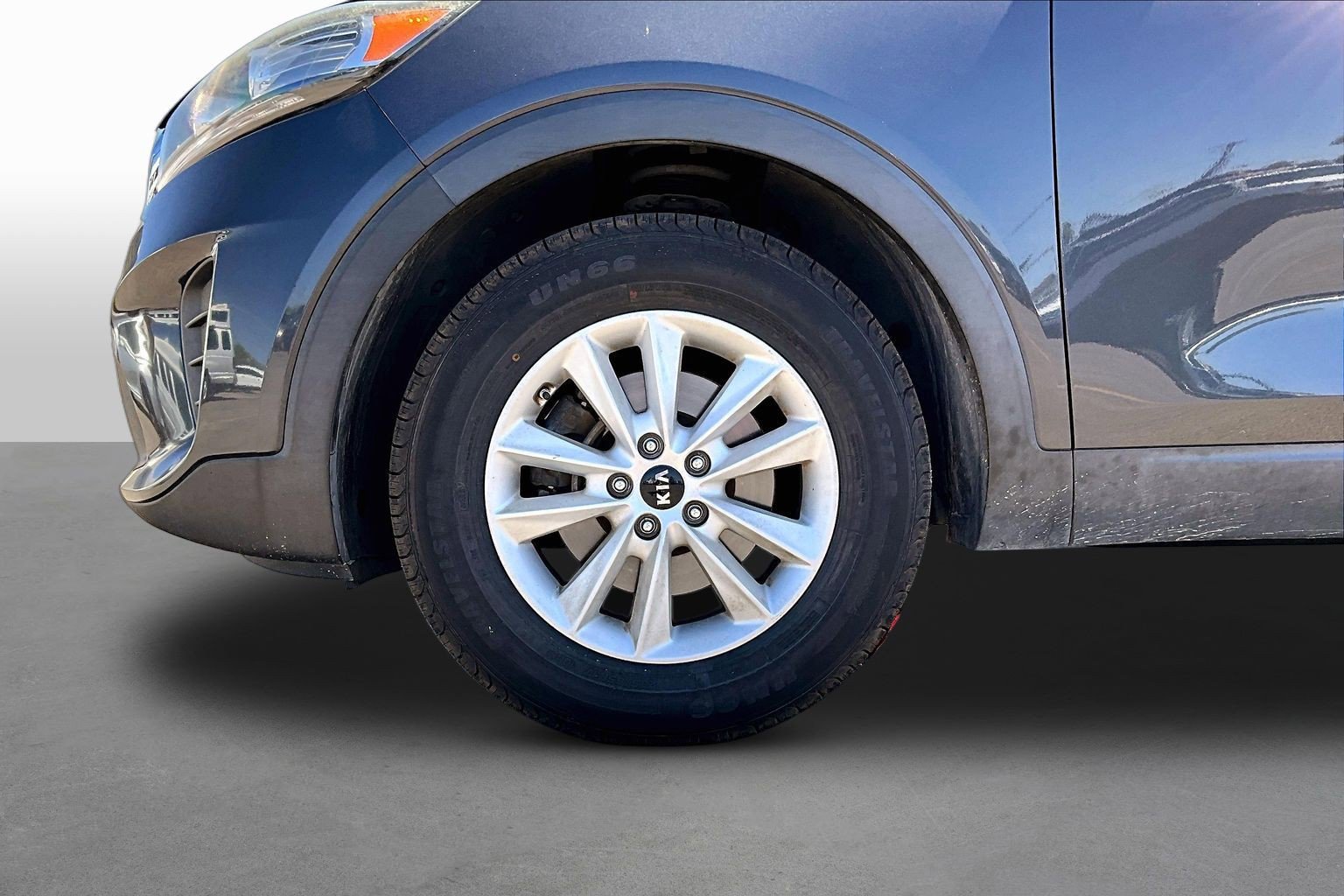 Used 2019 Kia Sorento FWD image 8