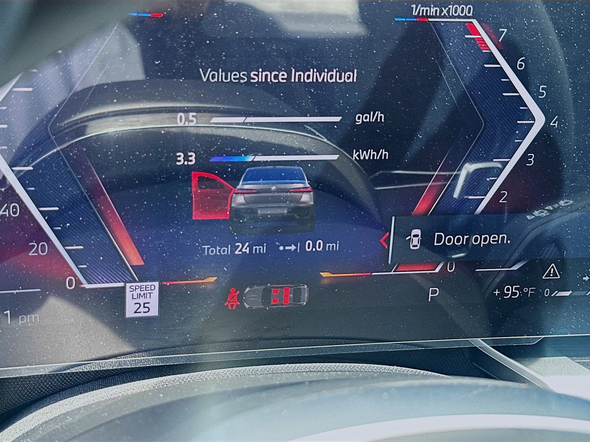 New 2025 BMW 750e xDrive w/ Executive Package image 9