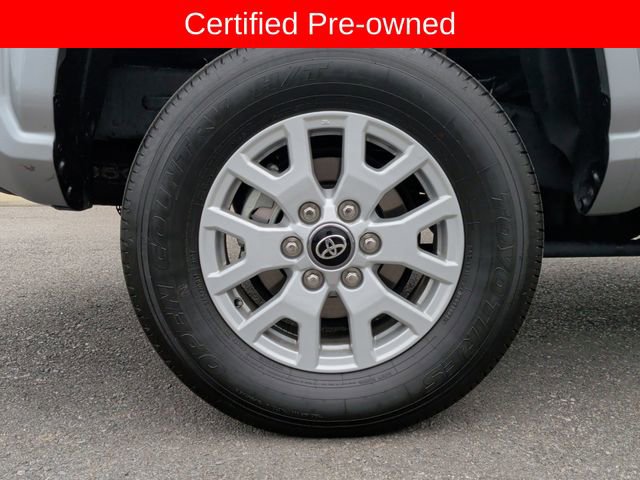 Certified 2025 Toyota Tacoma SR5 AWD/4WD image 9