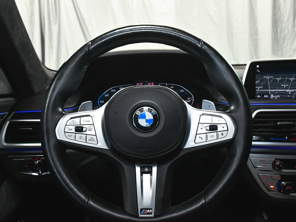 Used 2022 BMW M760i xDrive w/ Luxury Rear Seating Package AWD/4WD image 45