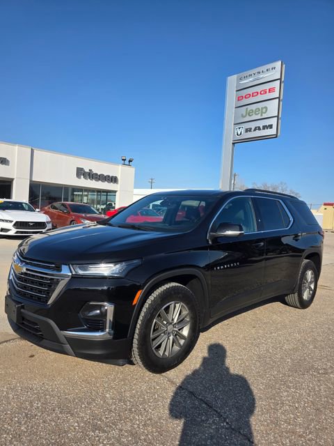 Used 2023 Chevrolet Traverse LT w/ Rear Camera Mirror Package