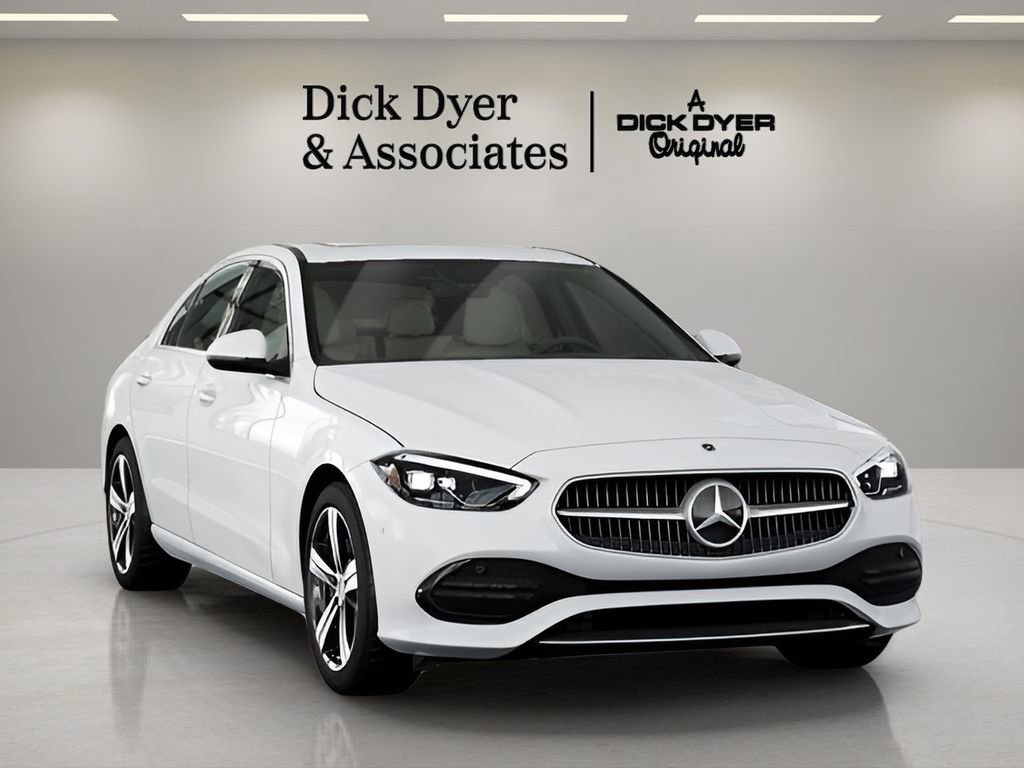Used 2025 Mercedes-Benz C 300 Sedan image 4