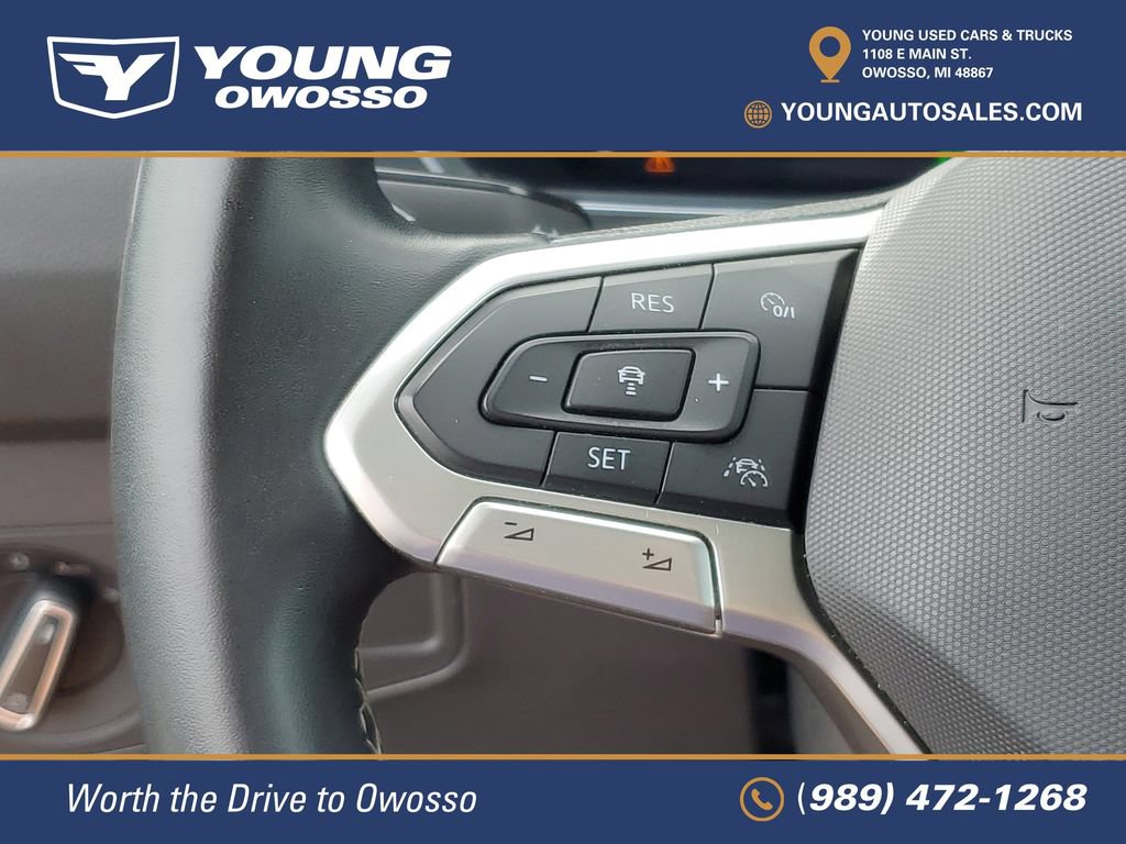 Used 2022 Volkswagen Tiguan SE w/ Panoramic Sunroof Package AWD/4WD image 13