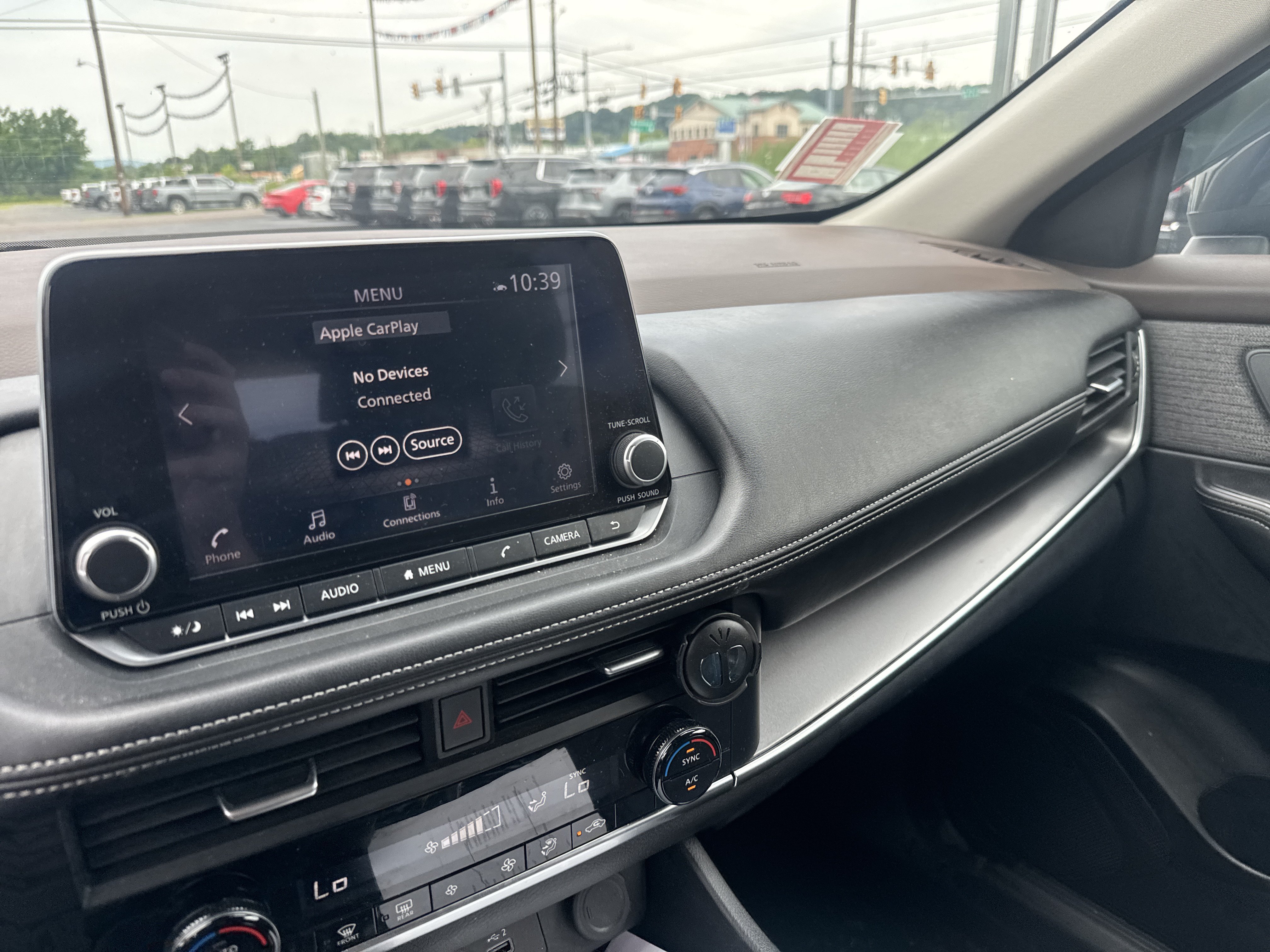 Used 2023 Nissan Rogue SV AWD/4WD image 22