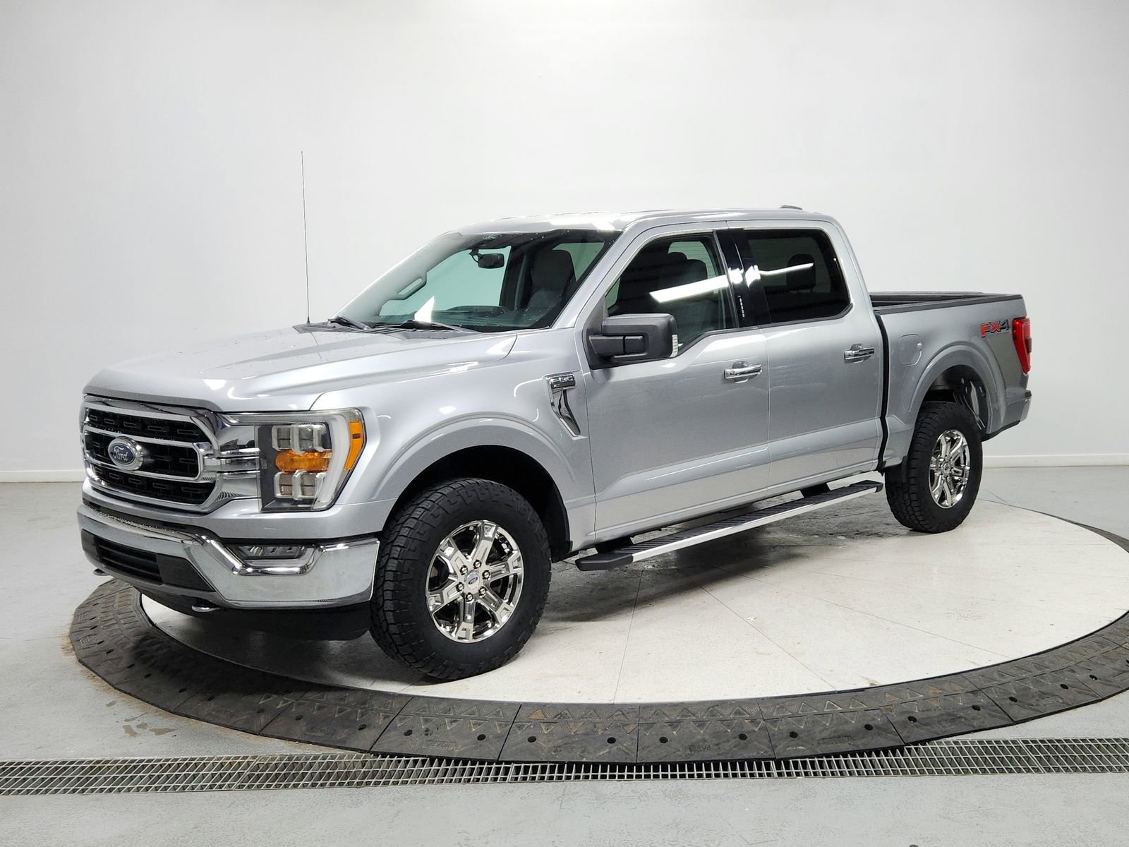 Used 2021 Ford F150 XLT w/ Equipment Group 302A High image 3