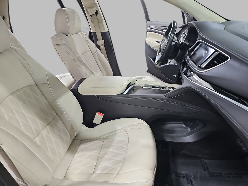 Certified 2024 Buick Enclave Avenir w/ Avenir Technology Package image 13