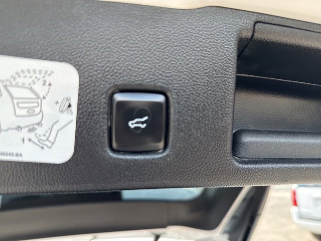 Used 2020 Ford Escape SEL image 24