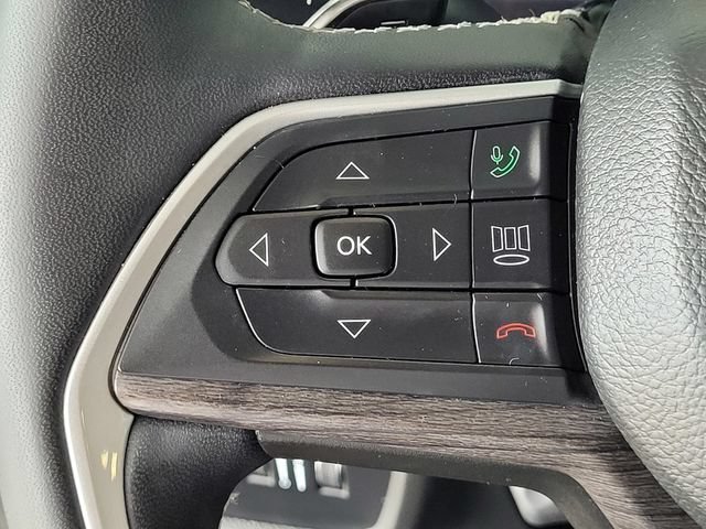 Used 2023 Jeep Grand Cherokee L Limited w/ Luxury Tech Group II AWD/4WD image 24