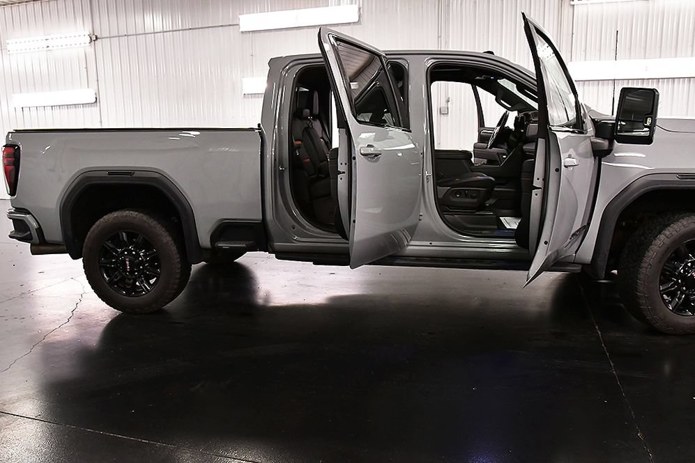 Used 2025 GMC Sierra 2500 AT4 AWD/4WD image 33