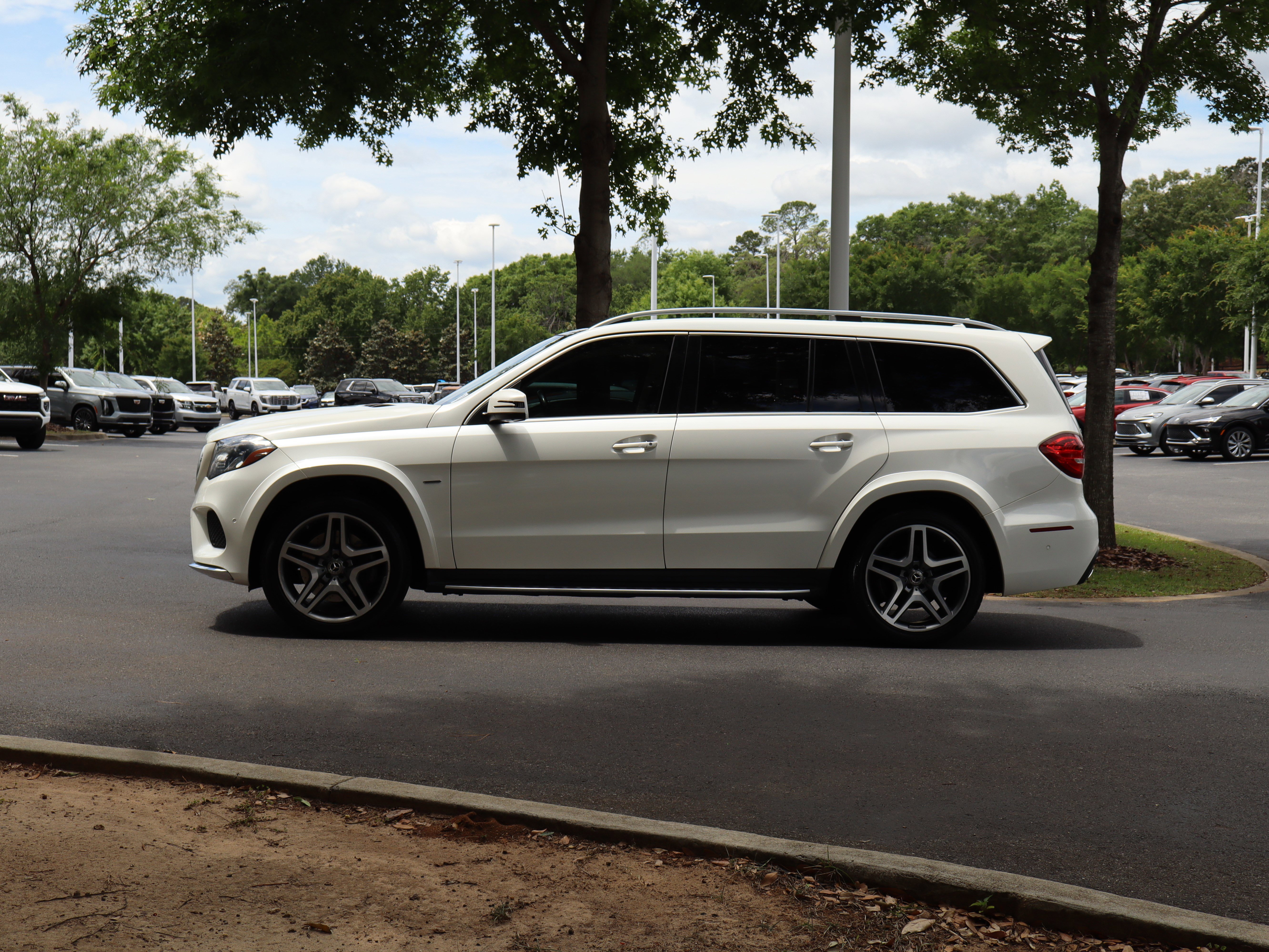 Used 2018 Mercedes-Benz GLS 550 4MATIC image 6