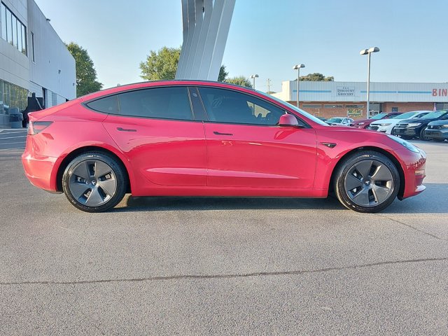 Used 2023 Tesla Model 3 Standard Range RWD image 2