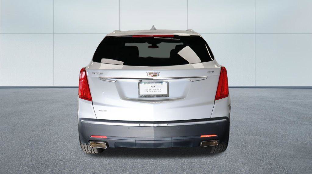Used 2017 Cadillac XT5 Premium Luxury w/ Driver Assist Package AWD/4WD image 4