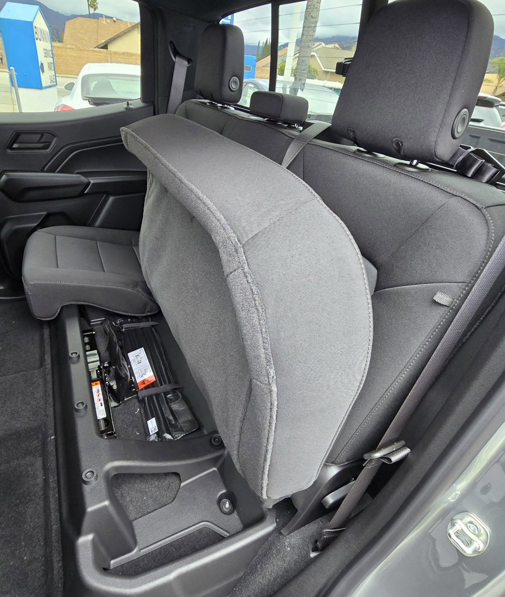 Used 2024 Chevrolet Colorado W/T w/ Technology Package image 23