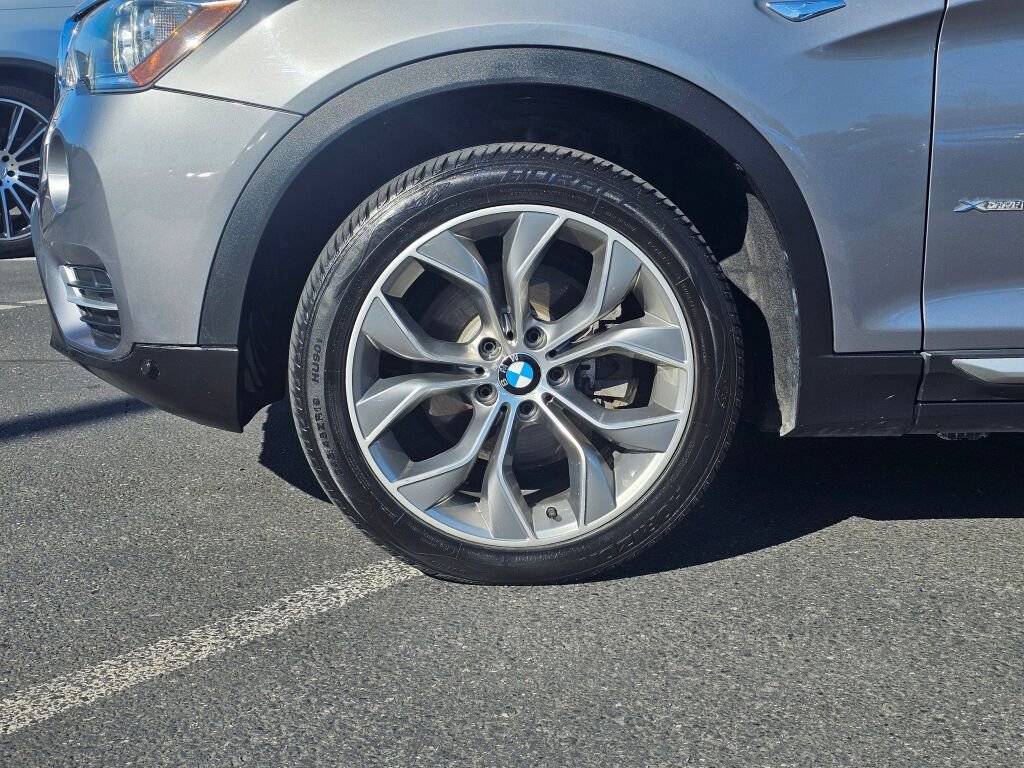 Used 2017 BMW X3 xDrive28i image 9