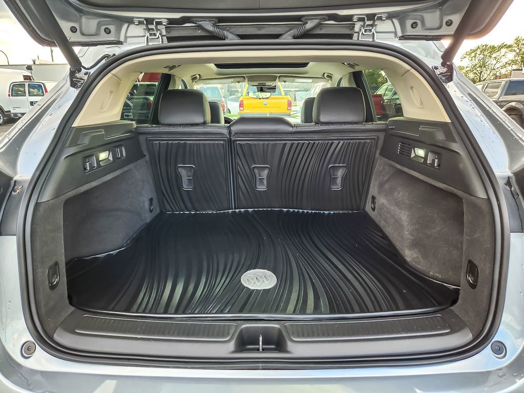 Certified 2023 Buick Envision Avenir AWD/4WD image 19