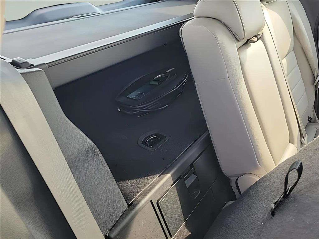 Used 2016 Ford C-MAX Energi SEL w/ Equipment Group 302A FWD image 28