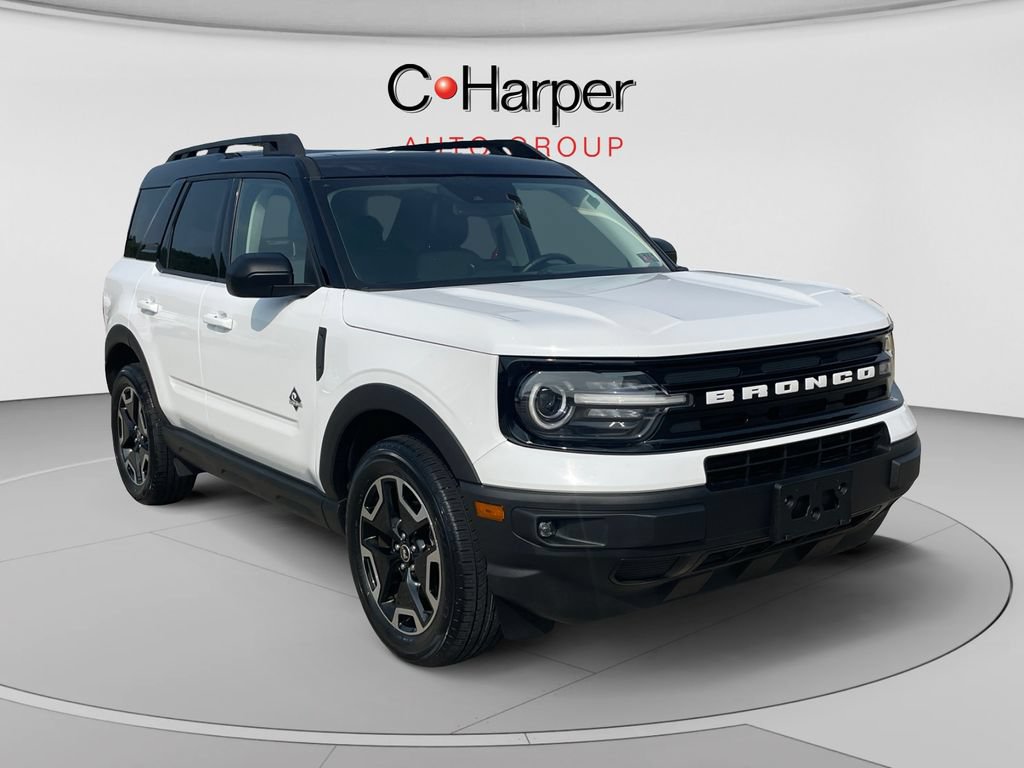 Certified 2022 Ford Bronco Sport Outer Banks w/ Tech Package AWD/4WD image 1