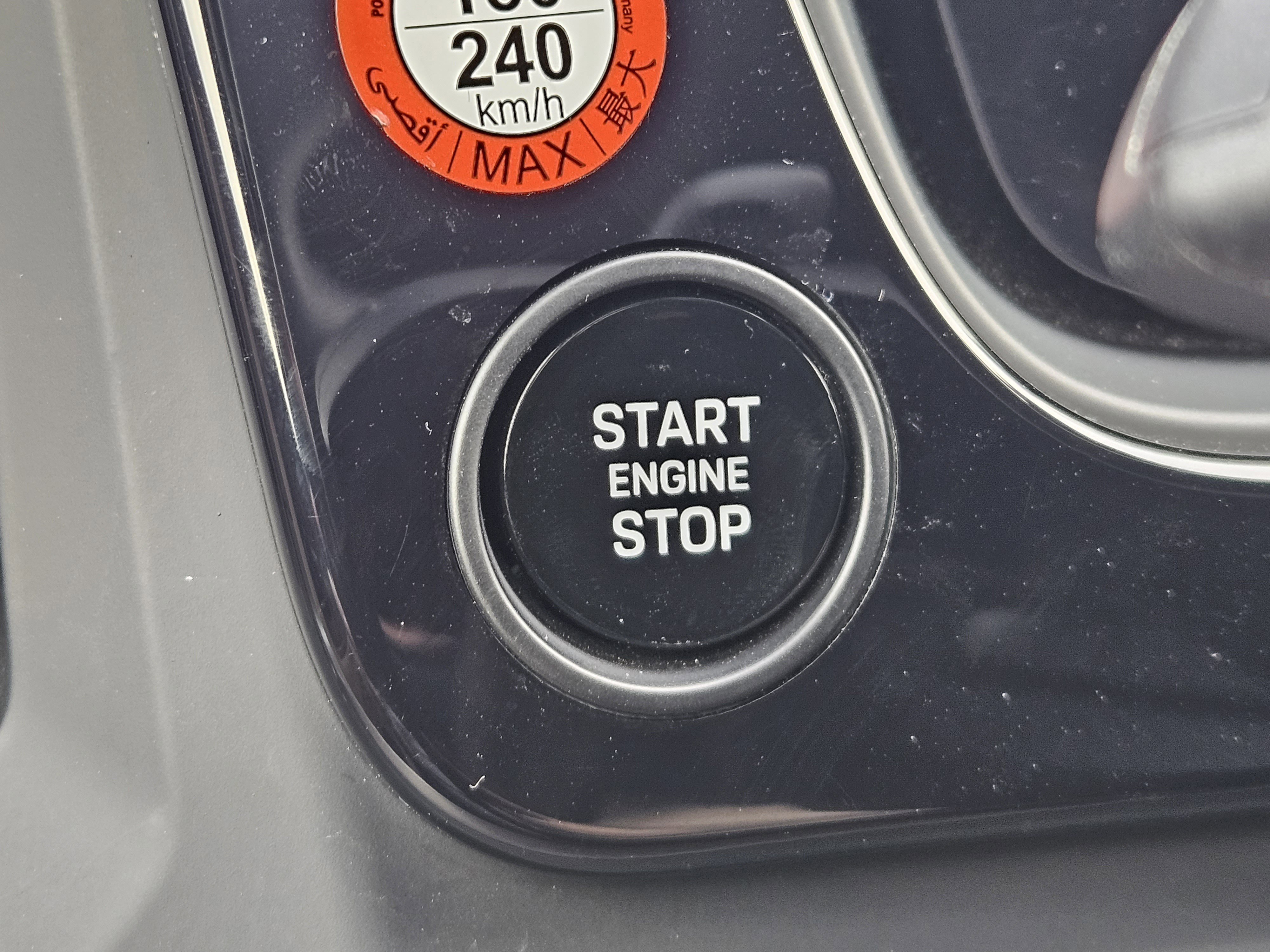 Certified 2025 Porsche Cayenne S image 21