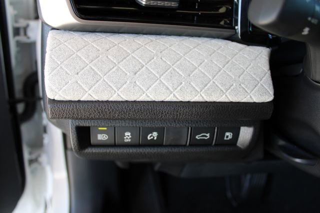 Used 2026 Toyota Camry XLE FWD image 15