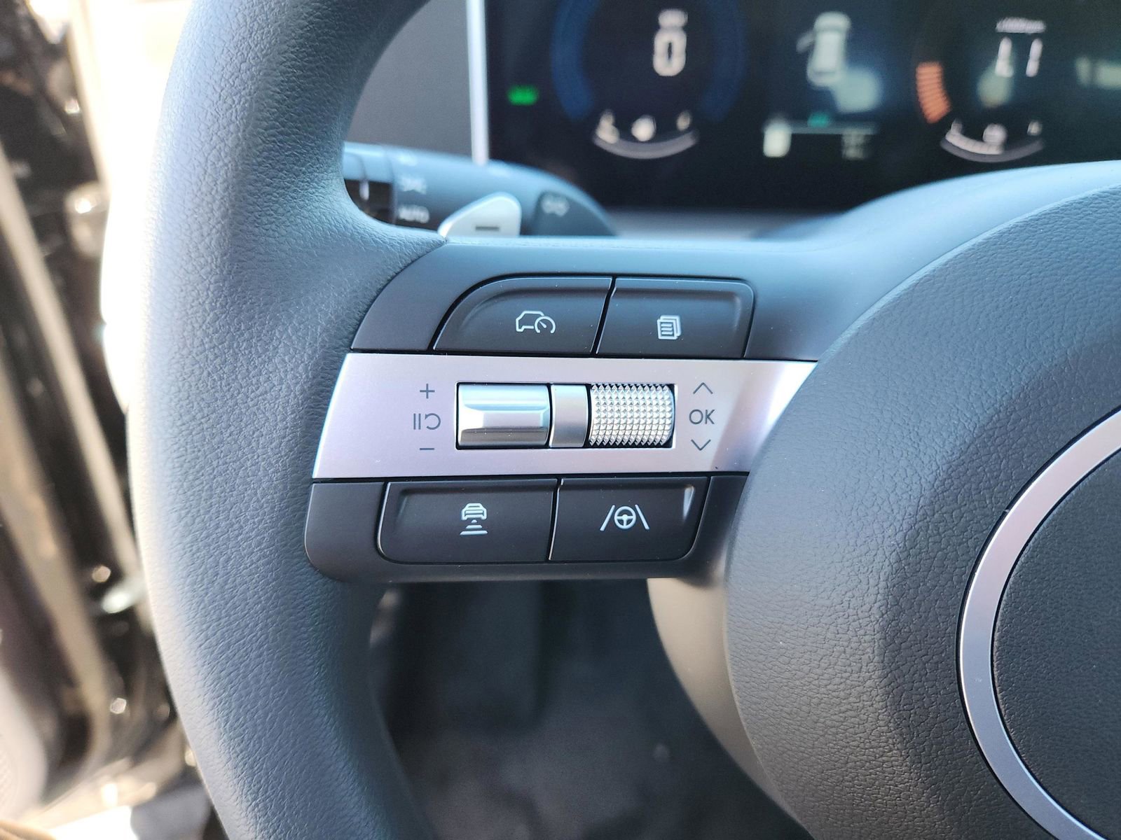 New 2026 Hyundai Tucson Blue SE image 18