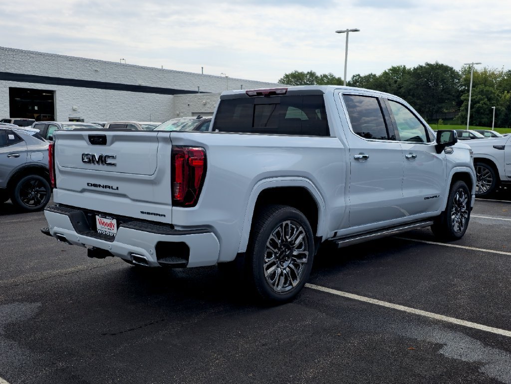 New 2026 GMC Sierra 1500 Denali Ultimate w/ LPO, Black Badging Package AWD/4WD image 8