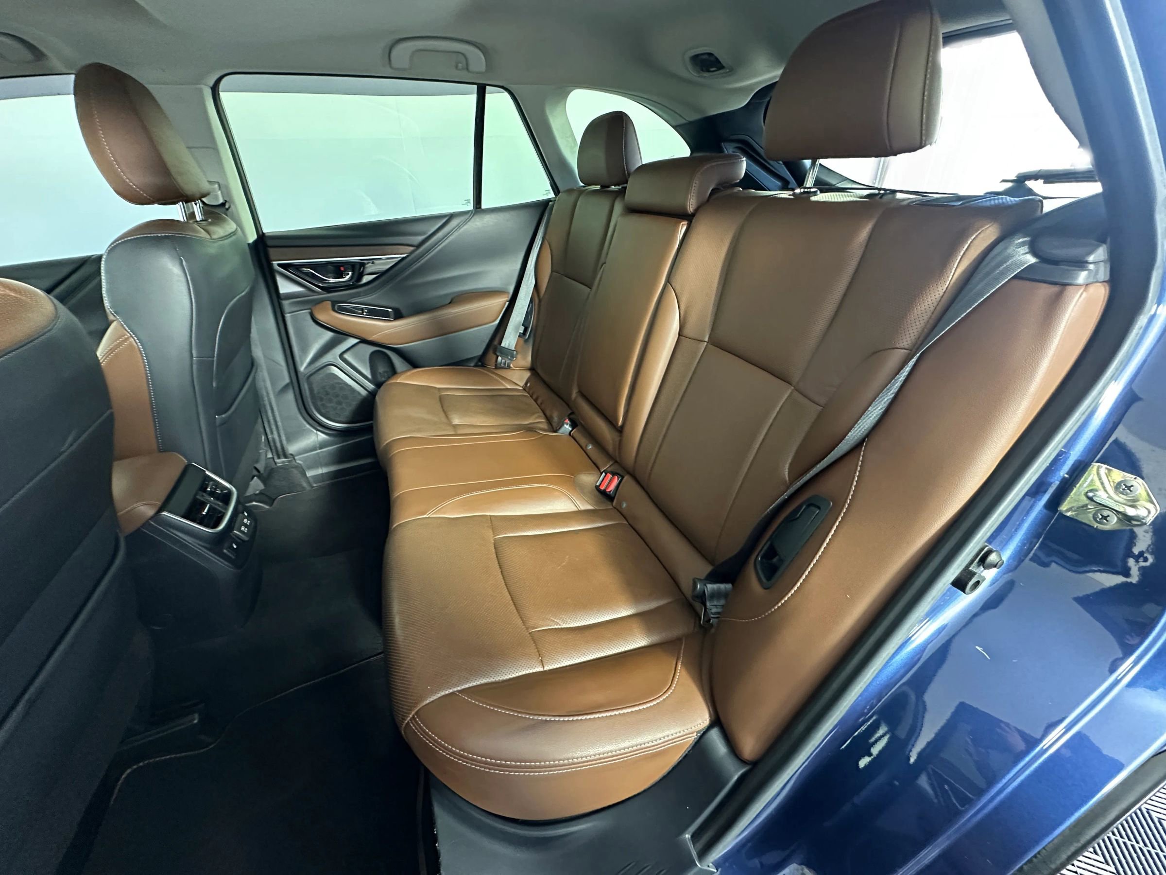 Used 2020 Subaru Outback Touring w/ Popular Package #2 AWD/4WD image 37