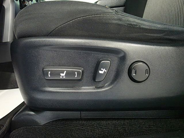 Used 2015 Toyota 4Runner SR5 AWD/4WD image 13