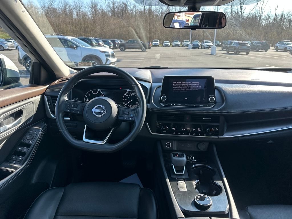 Used 2023 Nissan Rogue SV w/ SV Premium B Package image 24